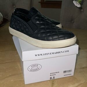 Steve Madden “Ecentrcq” sneakers